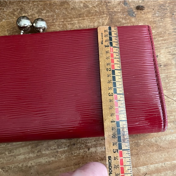 Retro MMS red vegan patent leather clutch - Picture 7 of 7